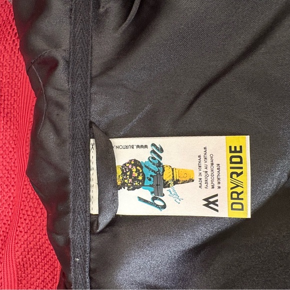 Burton women’s Jackets & Coats | Over-Sized Hooded Vest - Picture 10 of 12